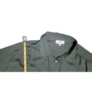 Loft Olive Green Sleeveless Flowy Button Up Lightweight Blouse. Size XL